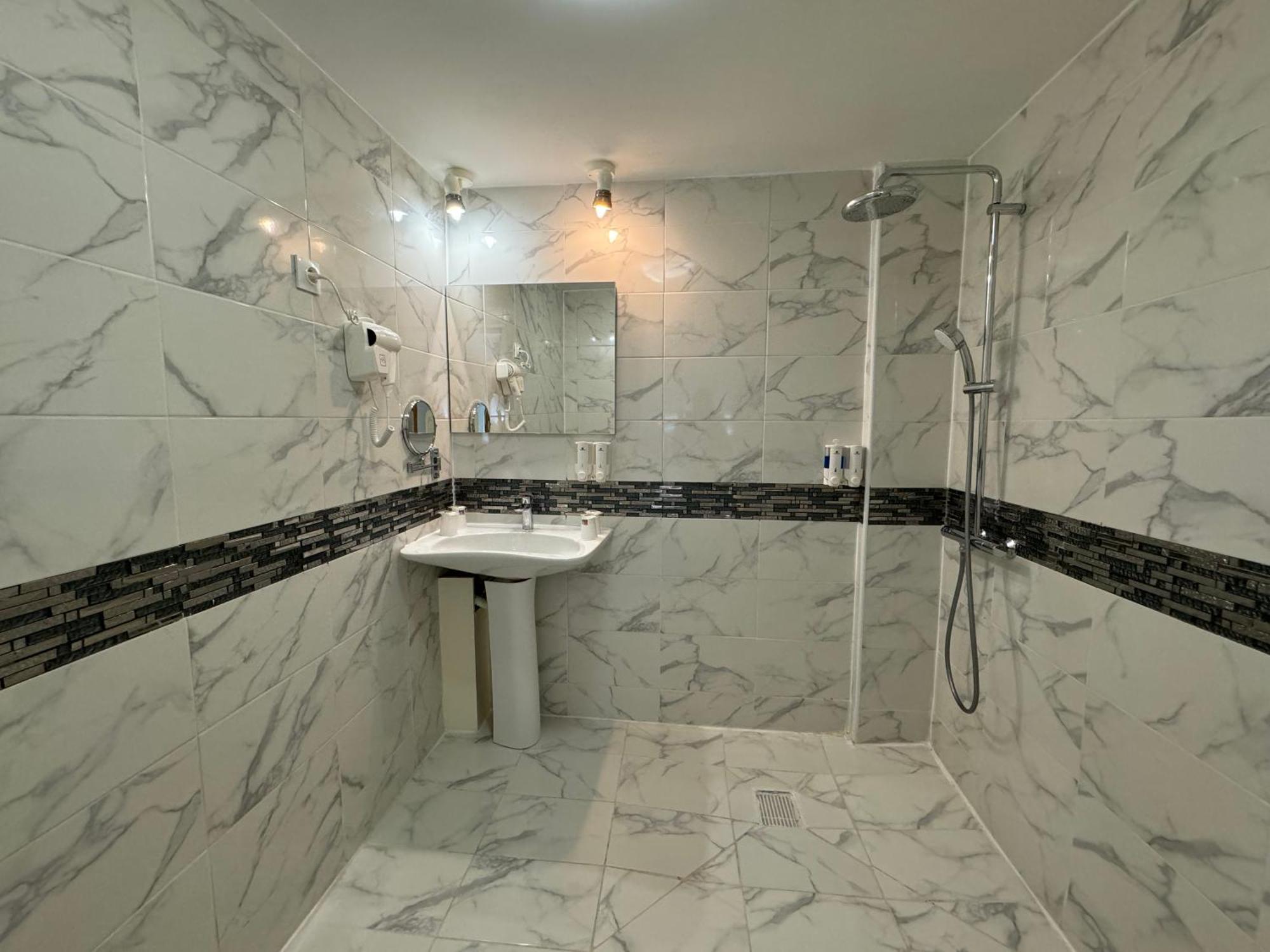 Hotel Grand Paris Villejuif Zewnętrze zdjęcie