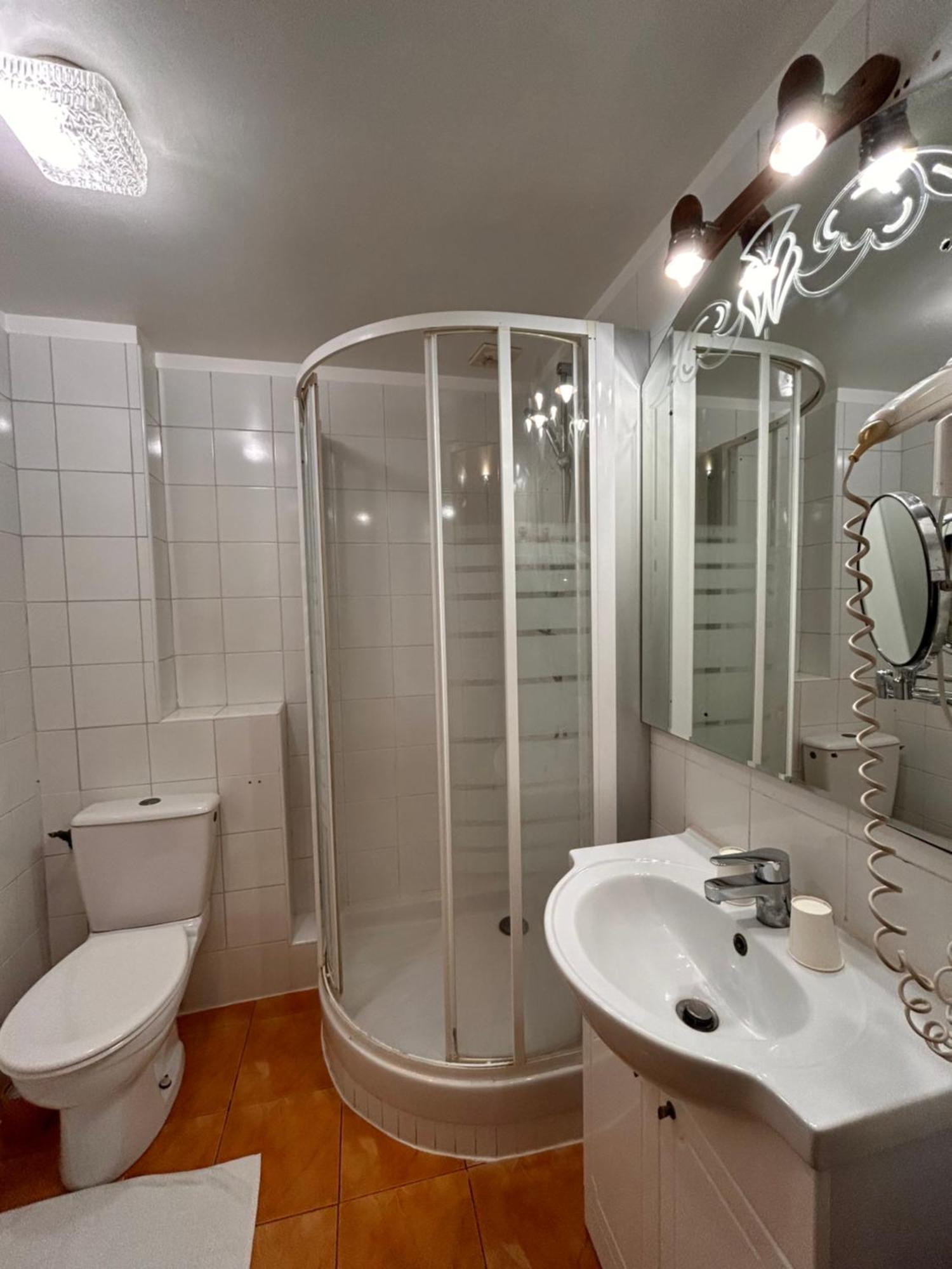 Hotel Grand Paris Villejuif Zewnętrze zdjęcie