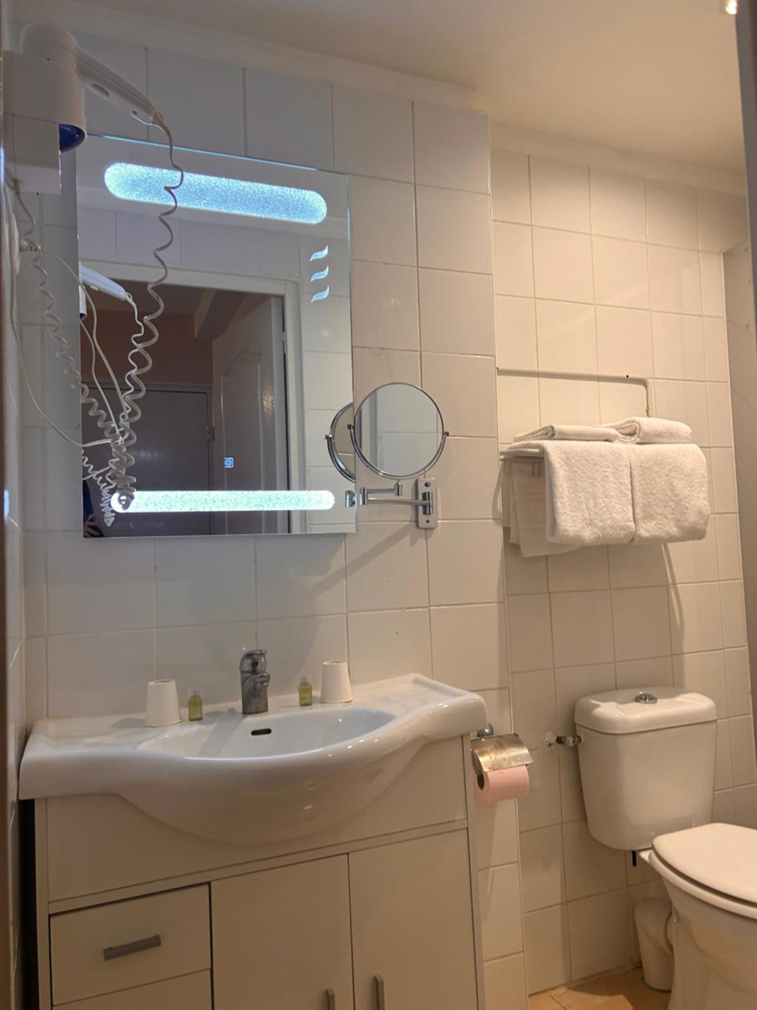 Hotel Grand Paris Villejuif Zewnętrze zdjęcie